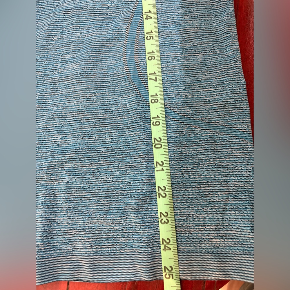Lululemon Swiftly Racerback tank top Size 4 - Picture 5 of 5